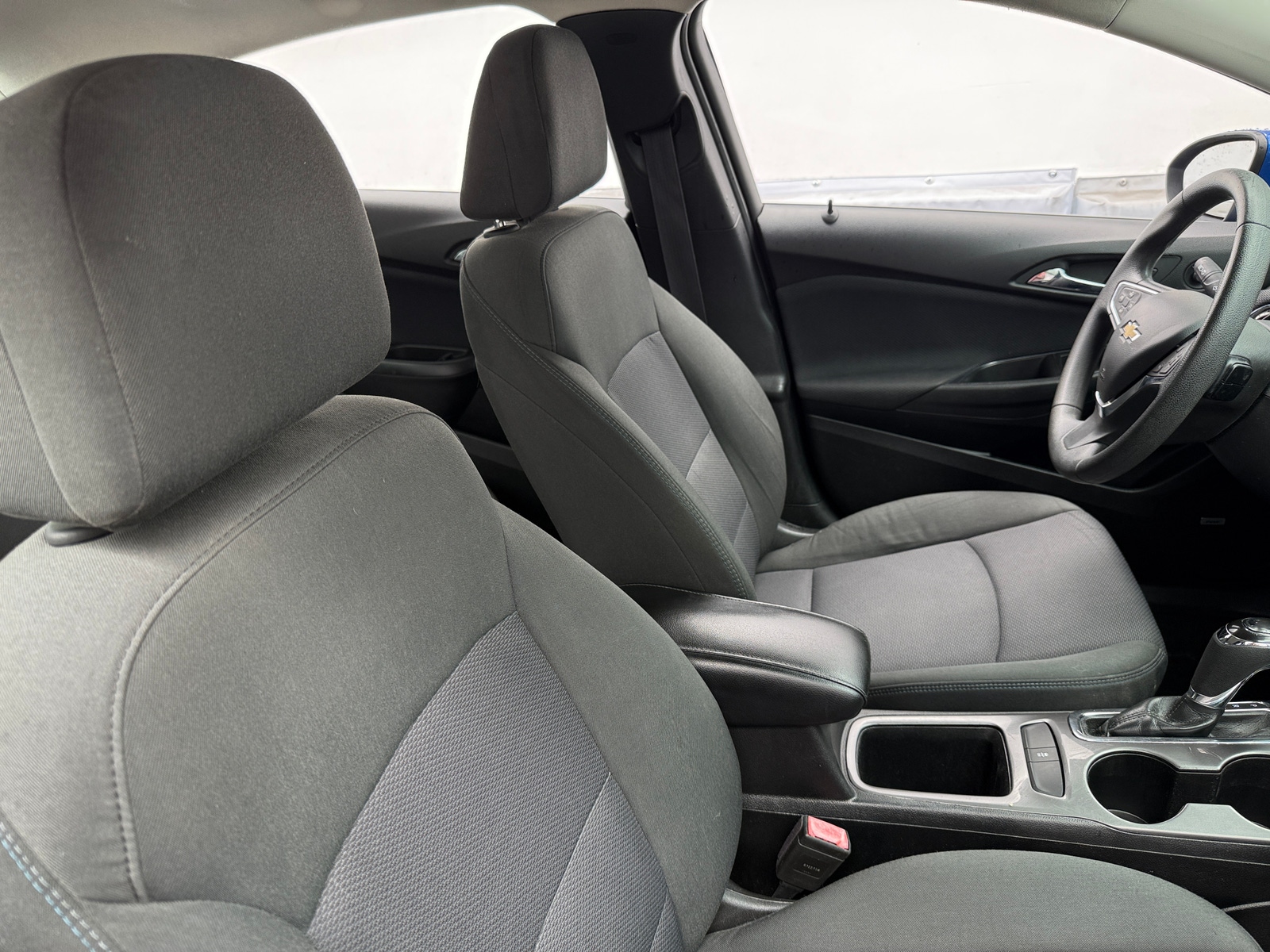 Thumbnail: 2017 Chevrolet Cruze - 2