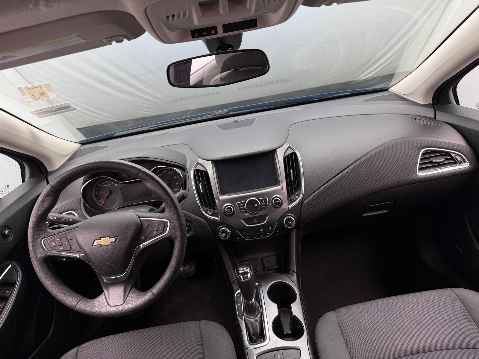 Thumbnail: 2017 Chevrolet Cruze - 3