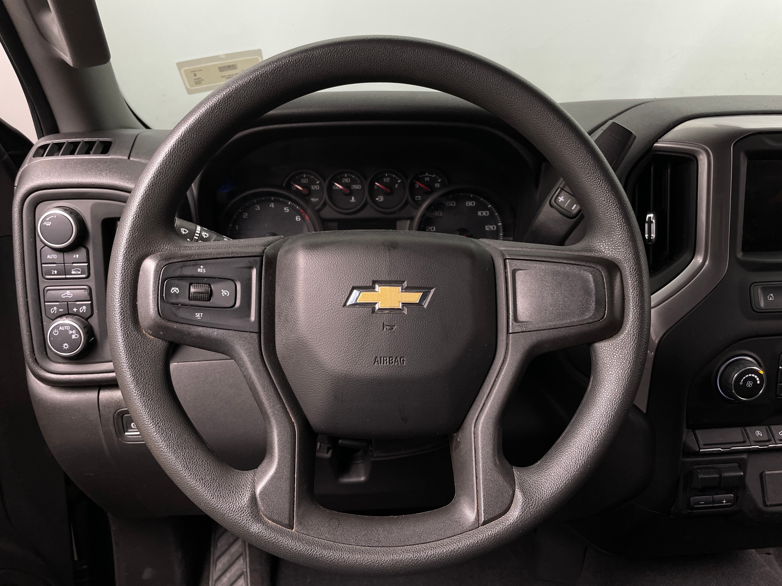 Thumbnail: 2020 Chevrolet Silverado 1500 - 5