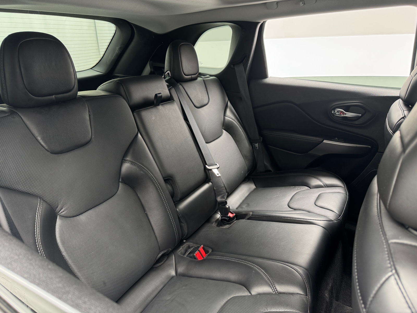 Thumbnail: 2021 Jeep Cherokee - 5