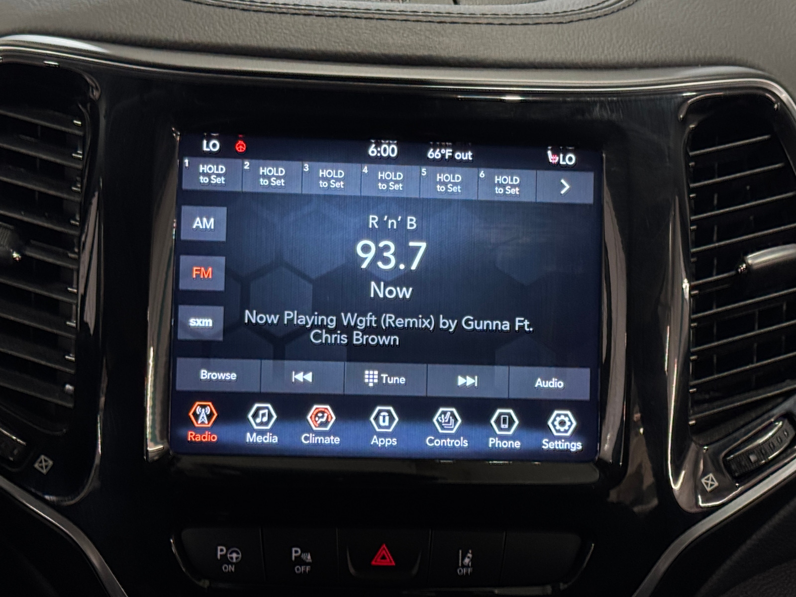 Thumbnail: 2021 Jeep Cherokee - 3