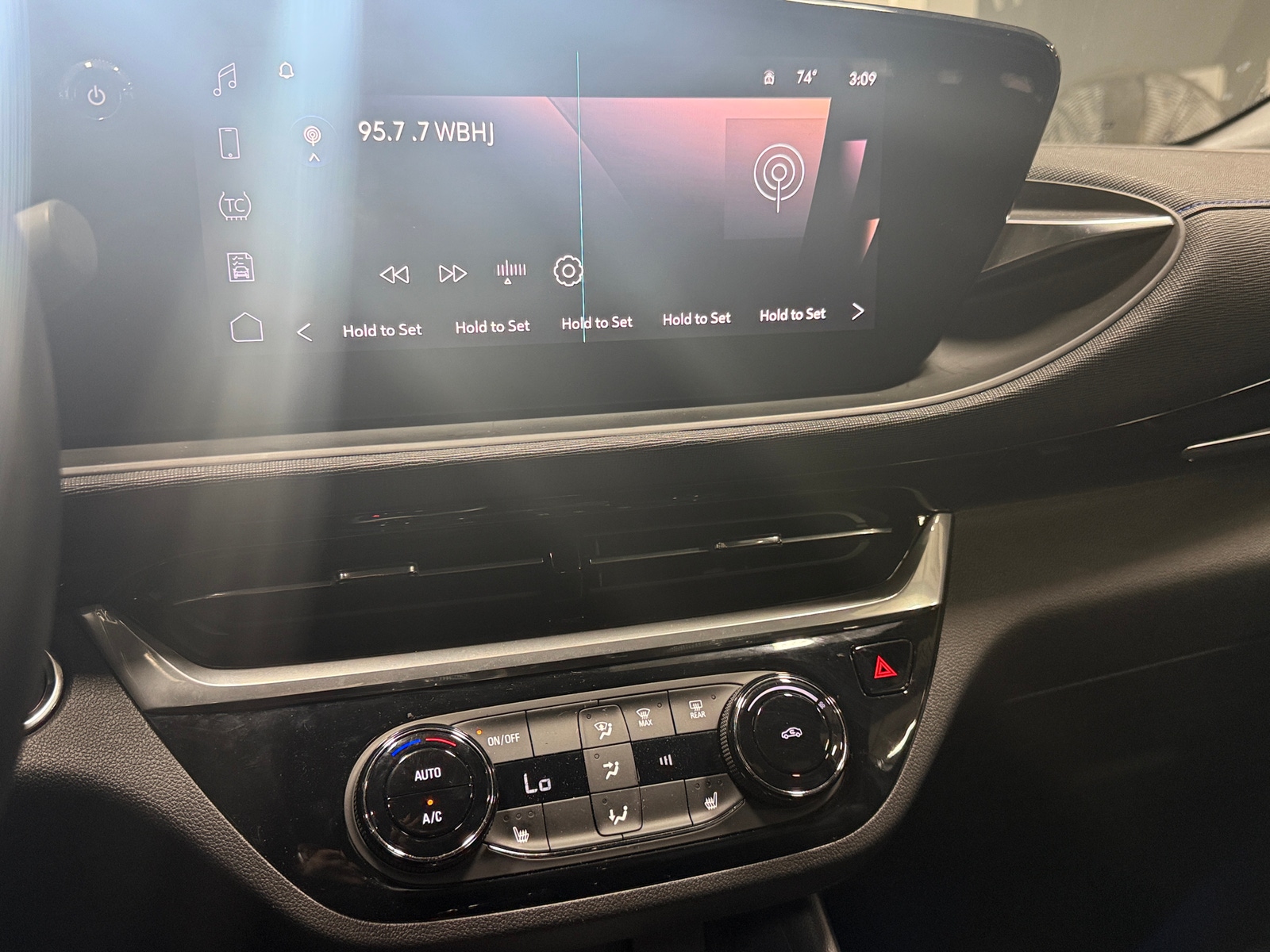 Thumbnail: 2024 Buick Envista - 4