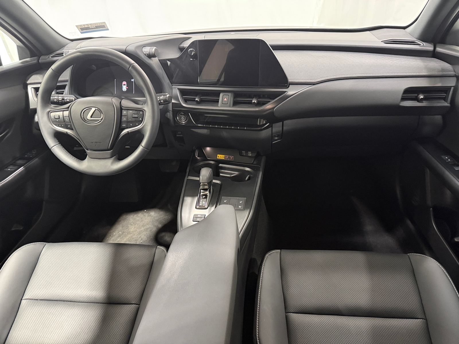 Thumbnail: 2025 Lexus UX - 2