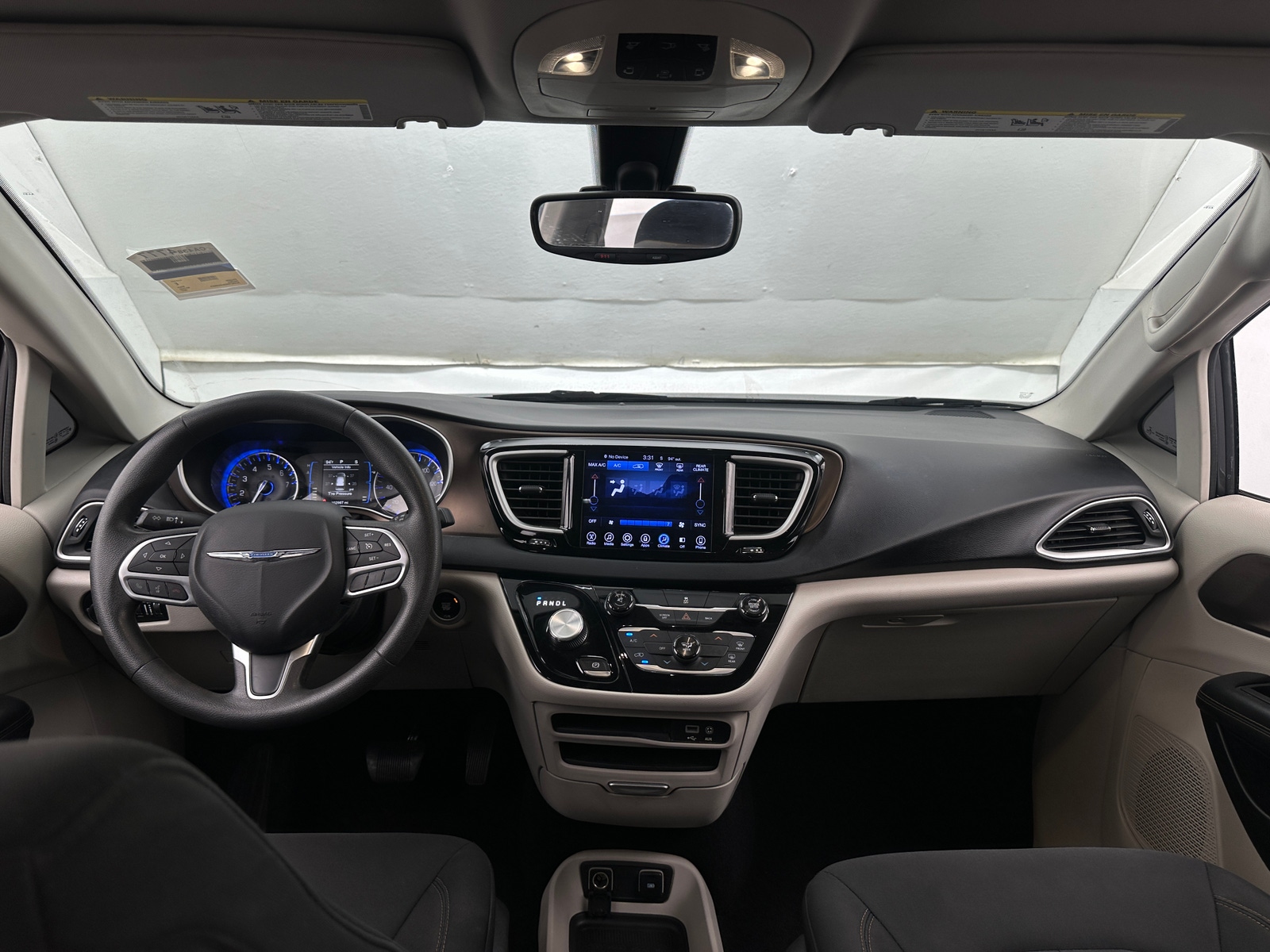 Thumbnail: 2017 Chrysler Pacifica - 3