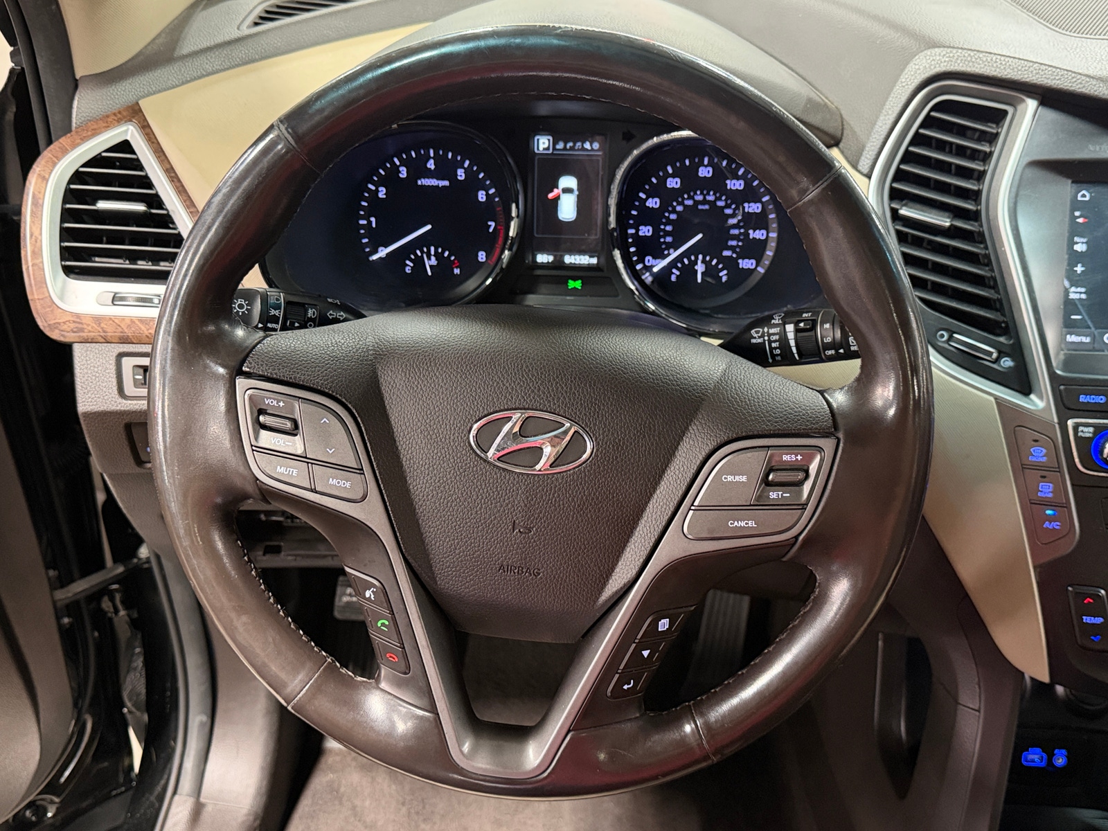 Thumbnail: 2019 Hyundai Santa Fe - 4