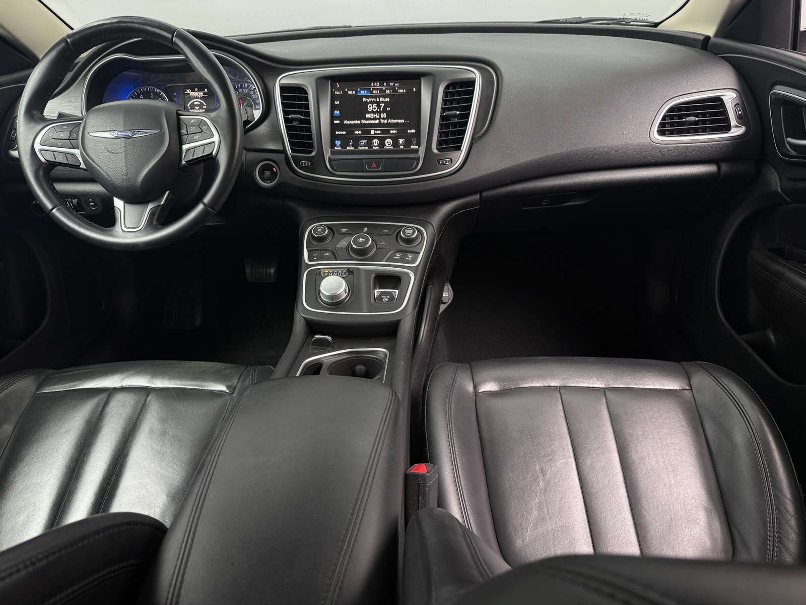 Thumbnail: 2017 Chrysler 200 - 2
