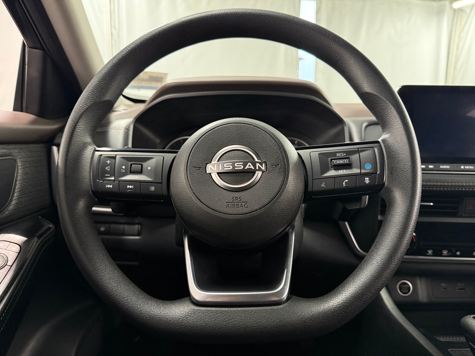 Thumbnail: 2023 Nissan Rogue - 5
