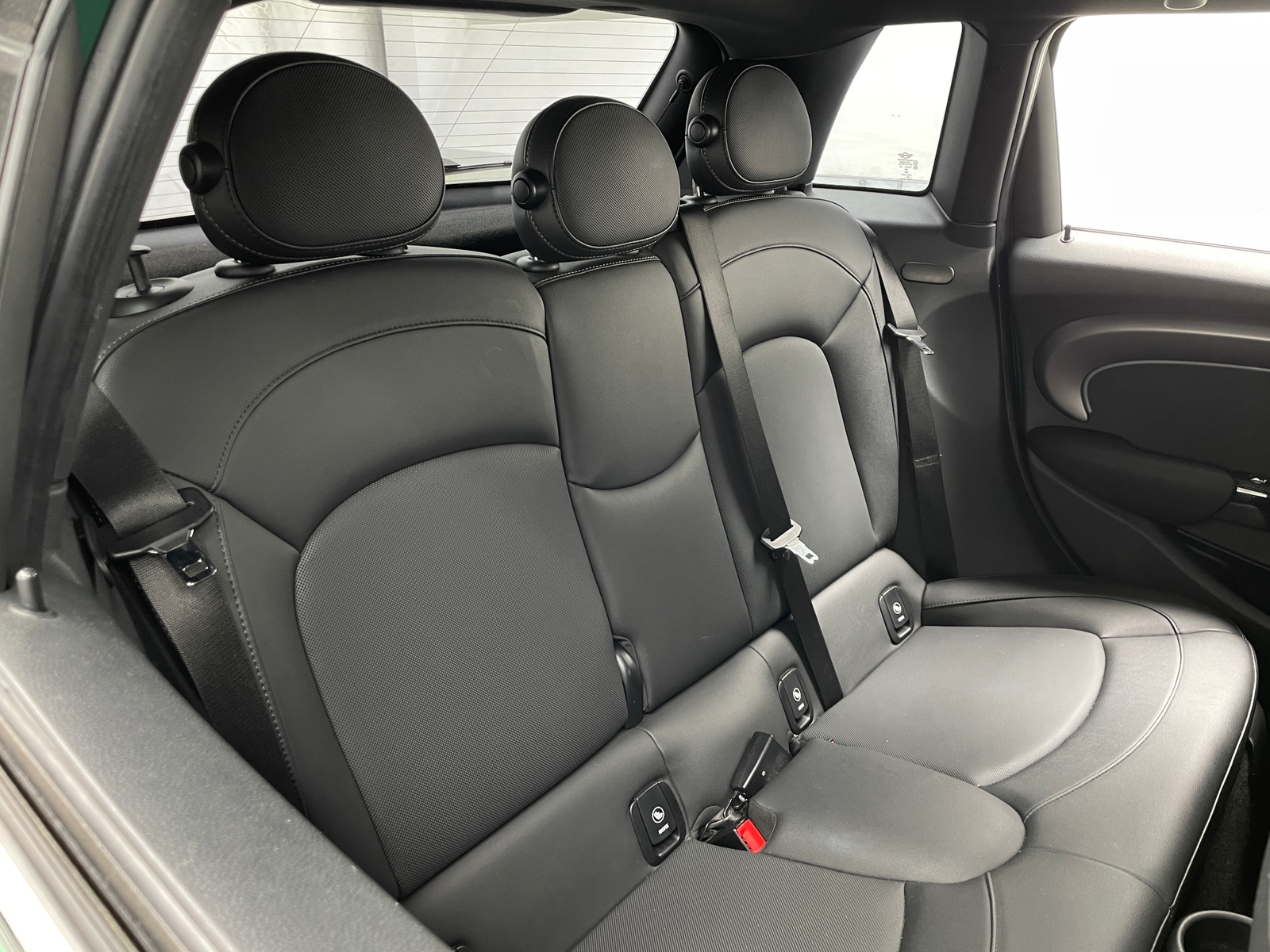 Thumbnail: 2023 MINI Cooper Hardtop - 5