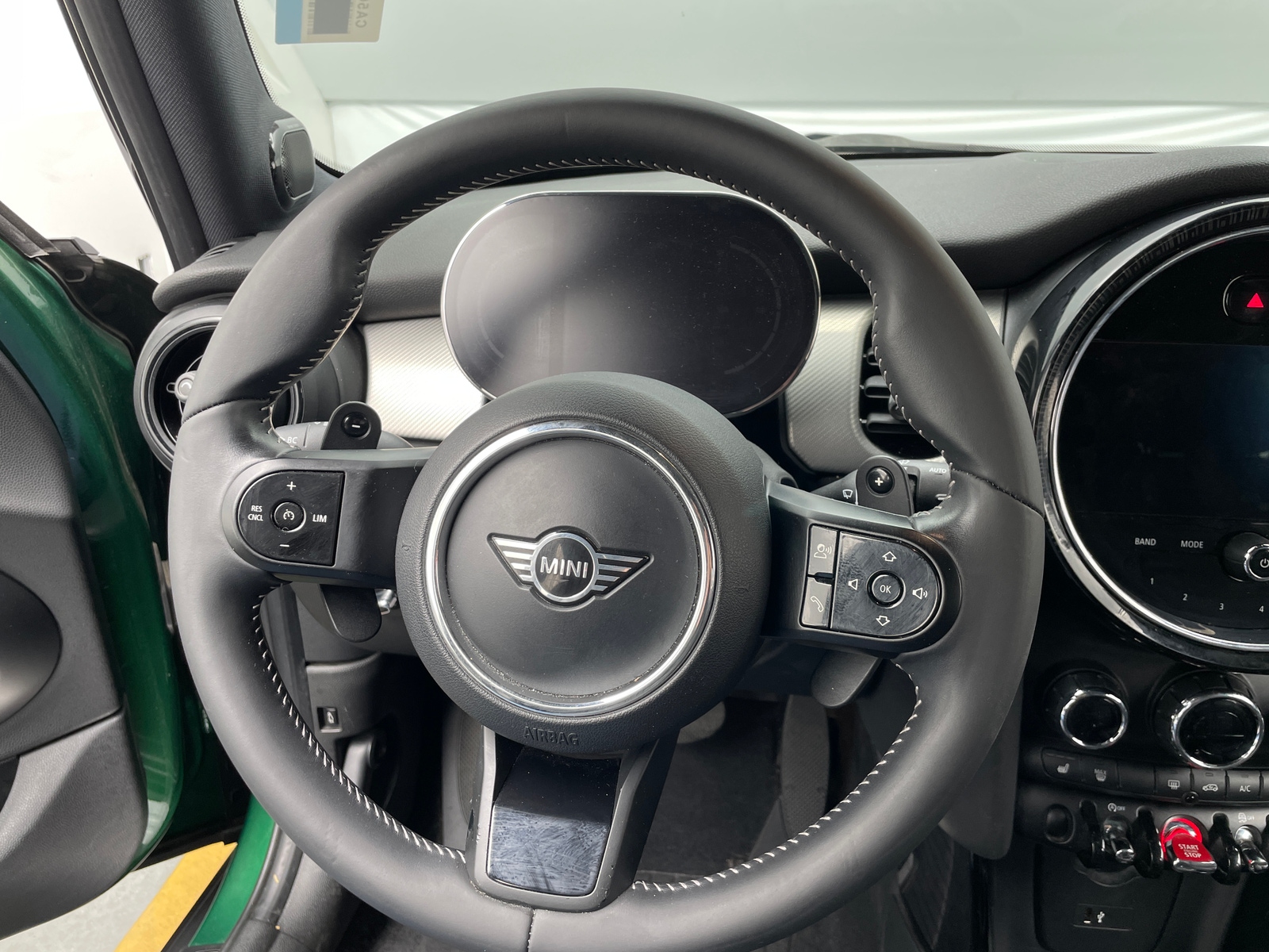 Thumbnail: 2023 MINI Cooper Hardtop - 4