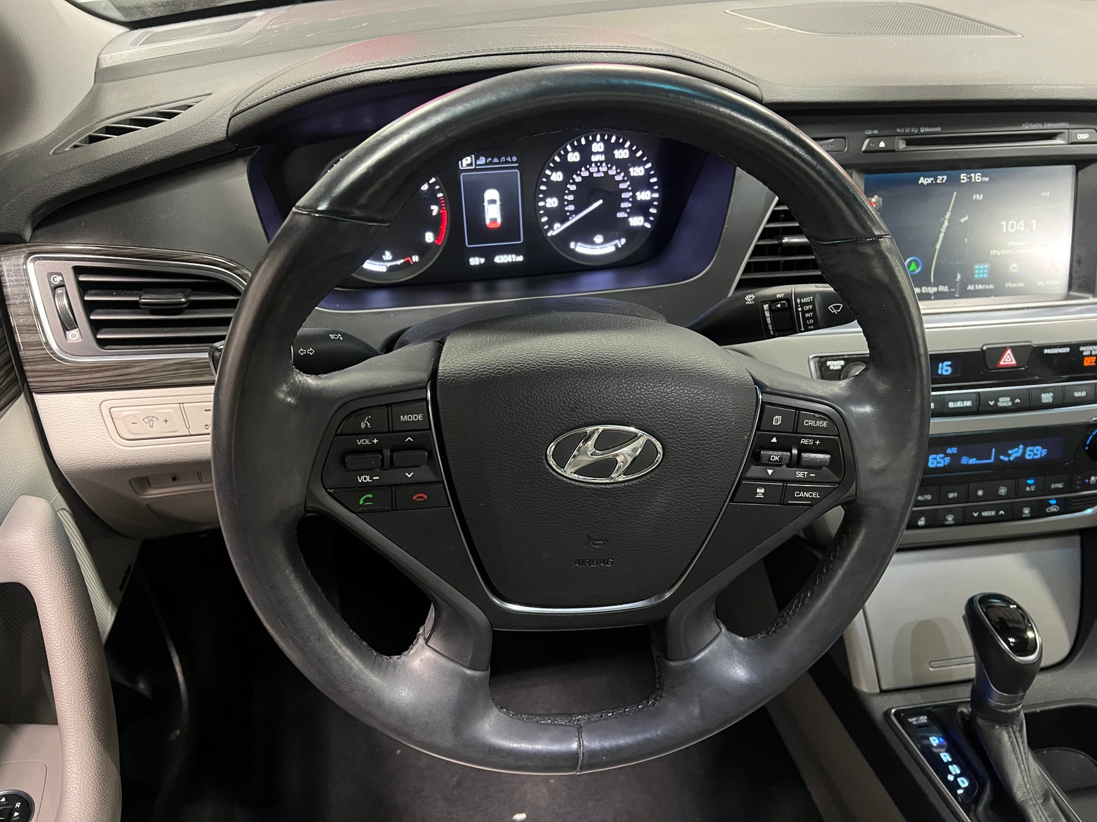 Thumbnail: 2015 Hyundai Sonata - 4
