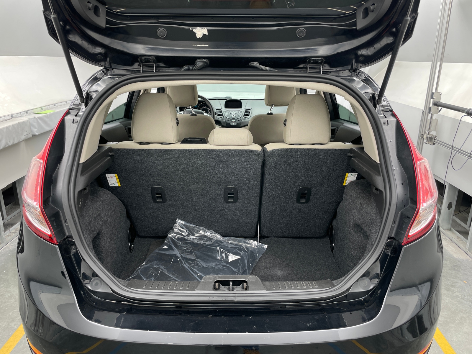 Thumbnail: 2018 Ford Fiesta - 7