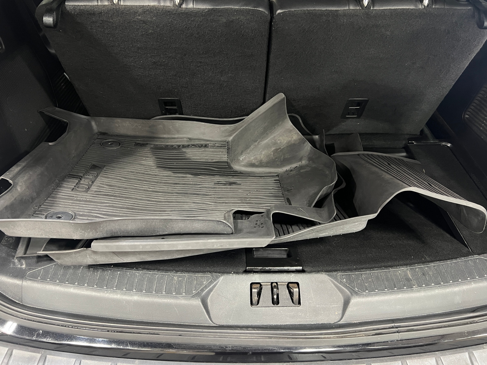 Thumbnail: 2021 Ford Explorer - 7