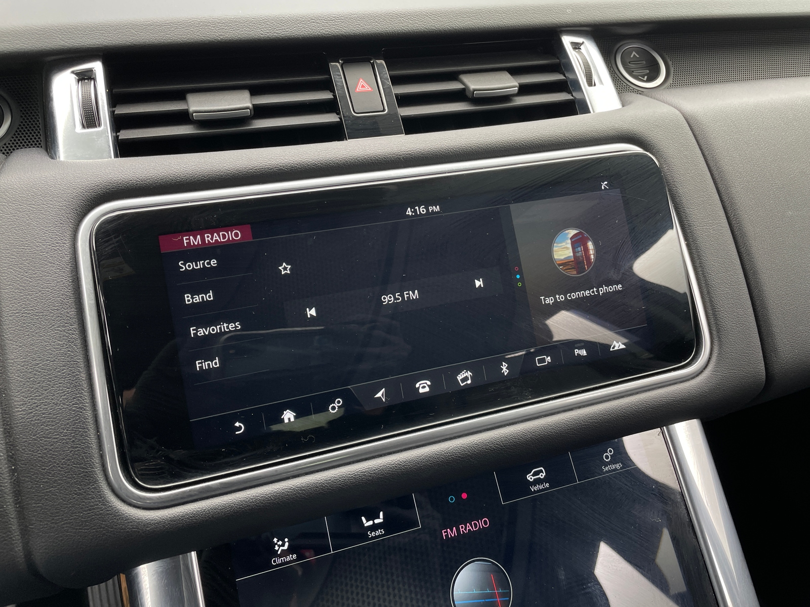 Thumbnail: 2020 Land Rover Range Rover Sport - 3