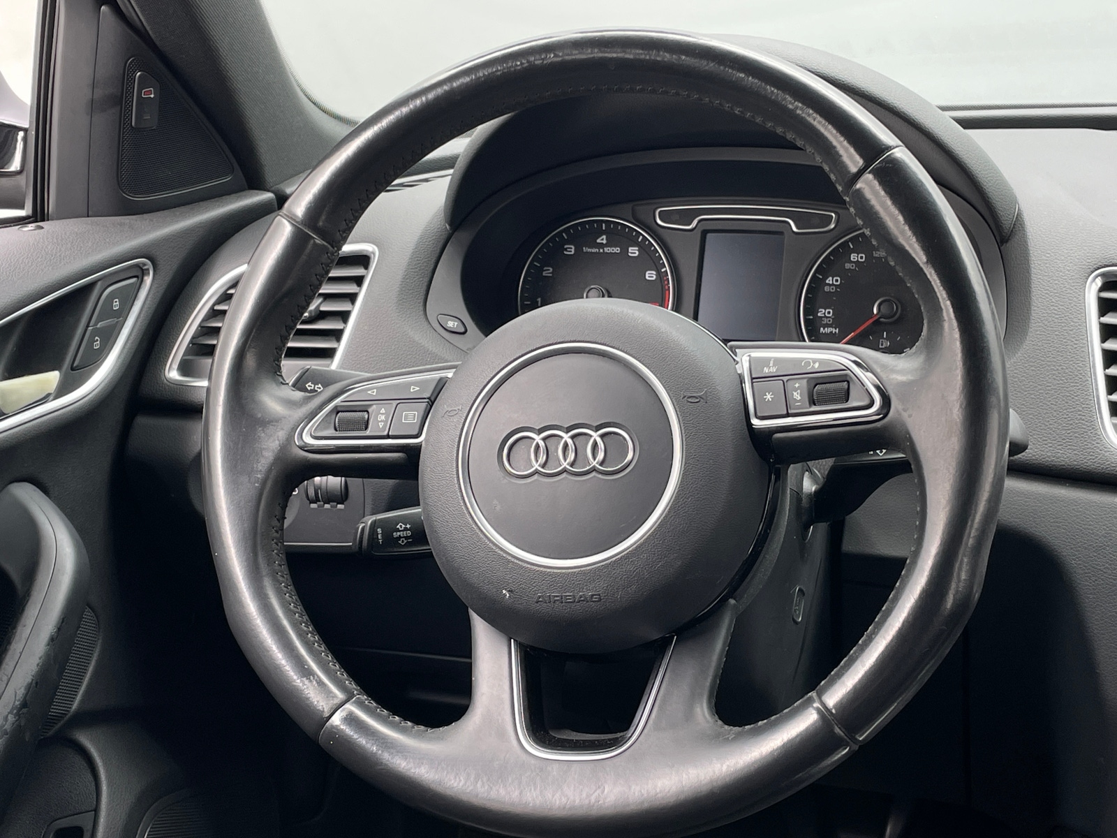Thumbnail: 2015 Audi Q3 - 4