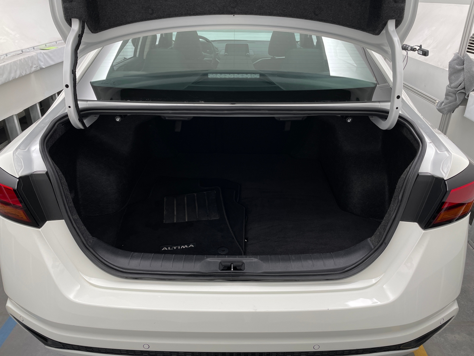 Thumbnail: 2025 Nissan Altima - 7