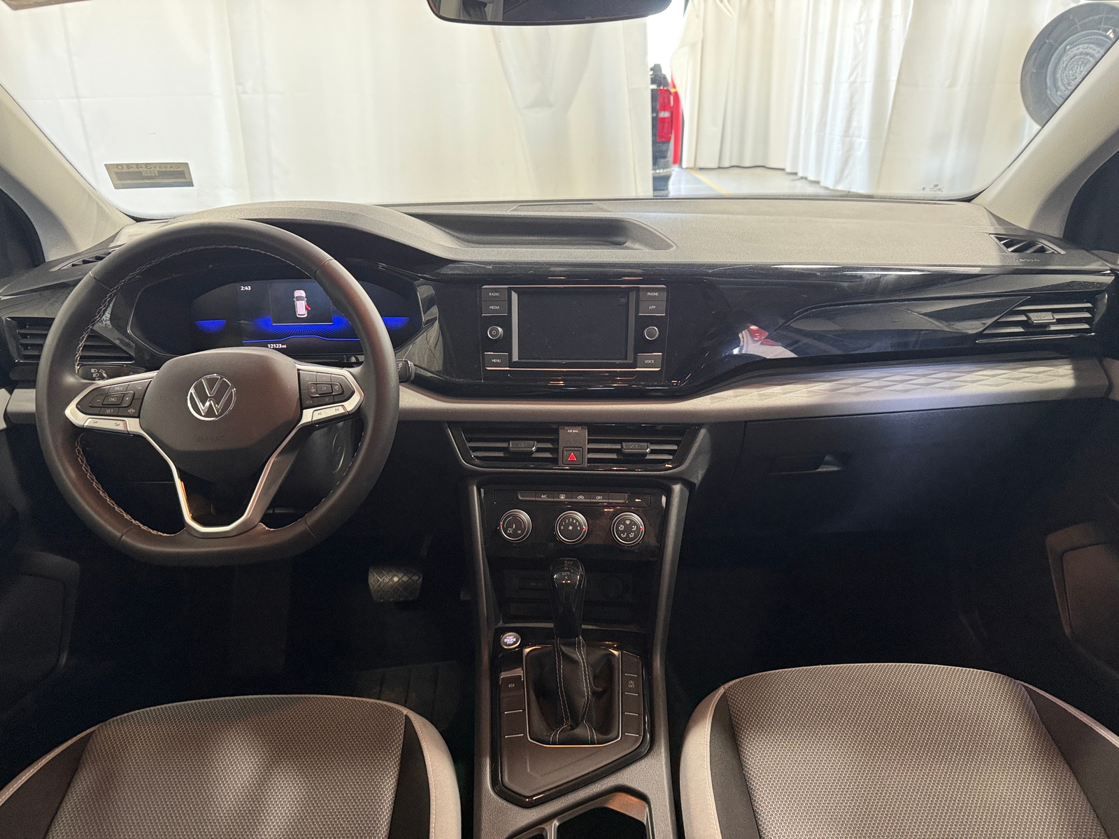 Thumbnail: 2023 Volkswagen Taos - 3