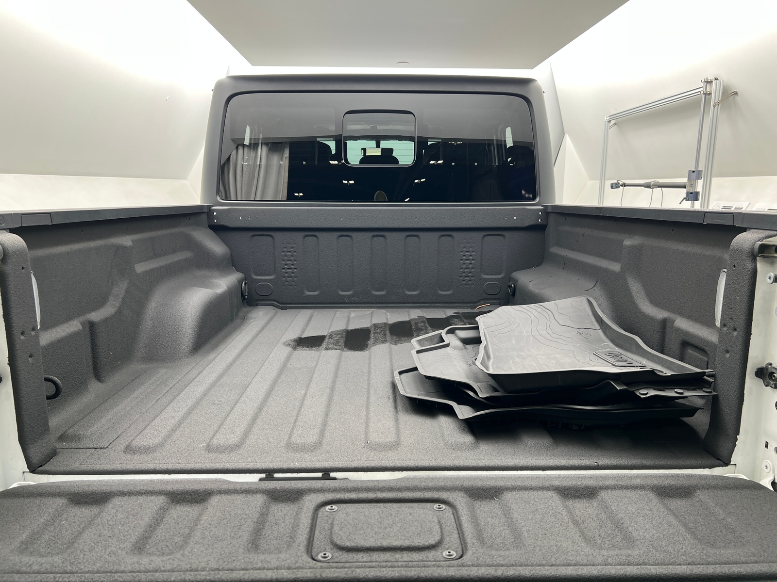 Thumbnail: 2023 Jeep Gladiator - 7