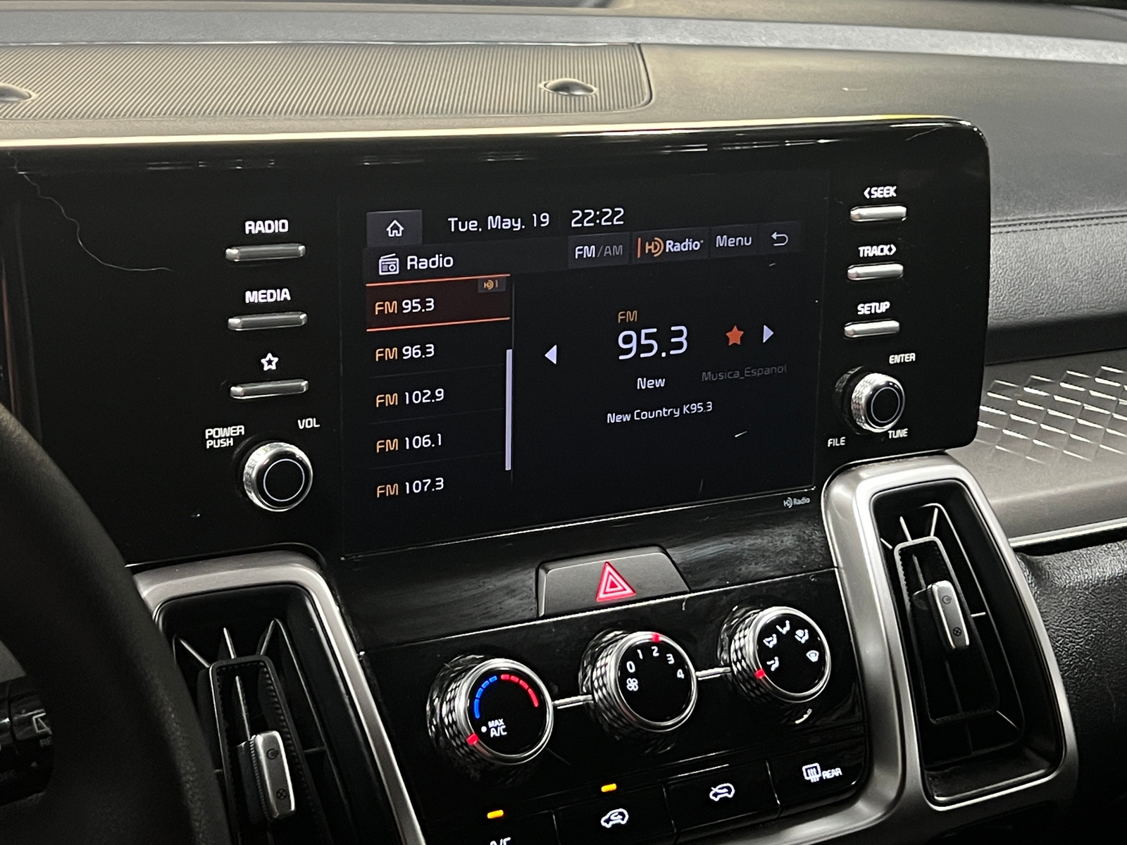 Thumbnail: 2022 Kia Sorento - 4