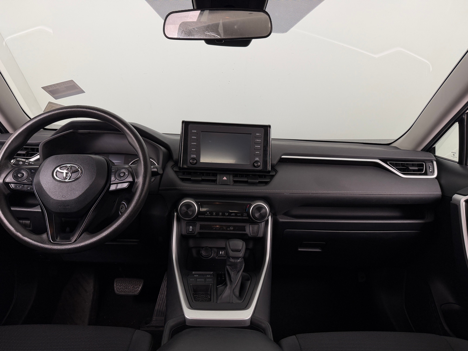 Thumbnail: 2019 Toyota RAV4 - 3