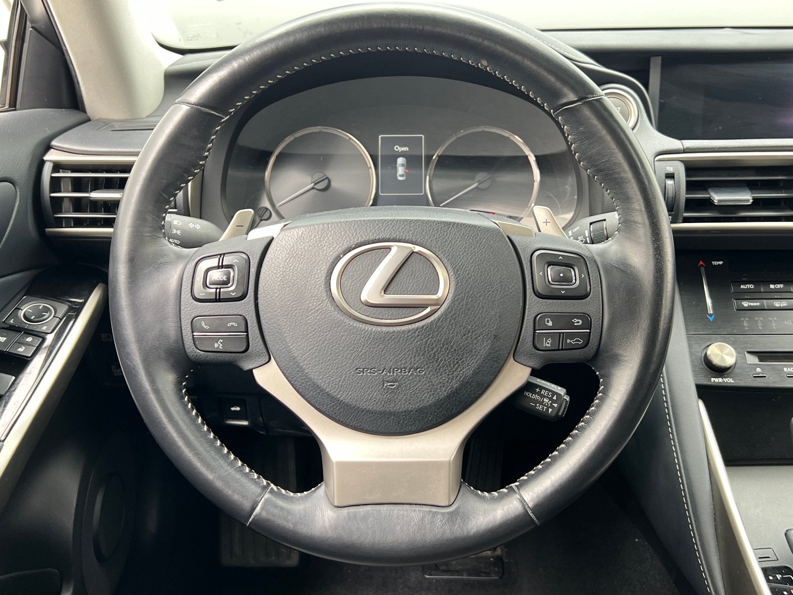 Thumbnail: 2018 Lexus IS - 4