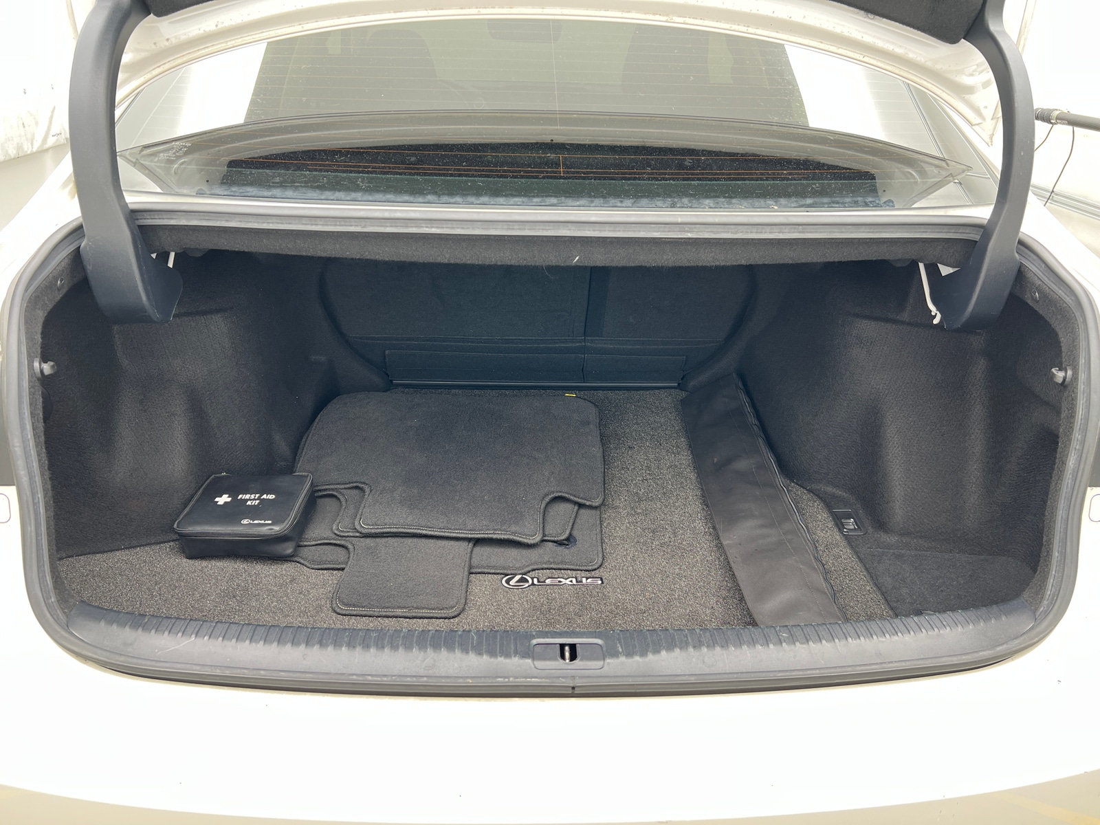 Thumbnail: 2018 Lexus IS - 6