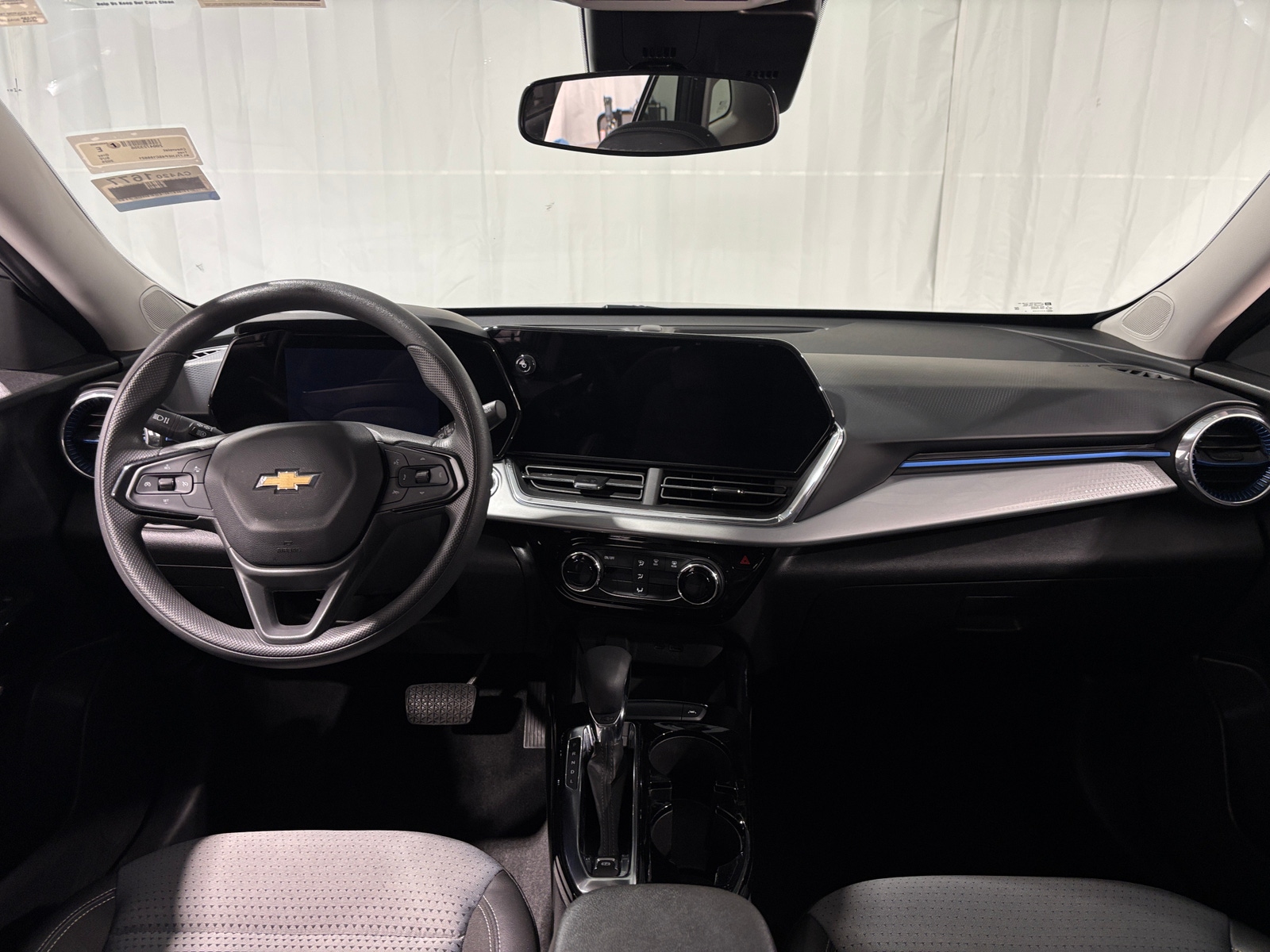 Thumbnail: 2025 Chevrolet Trax - 3