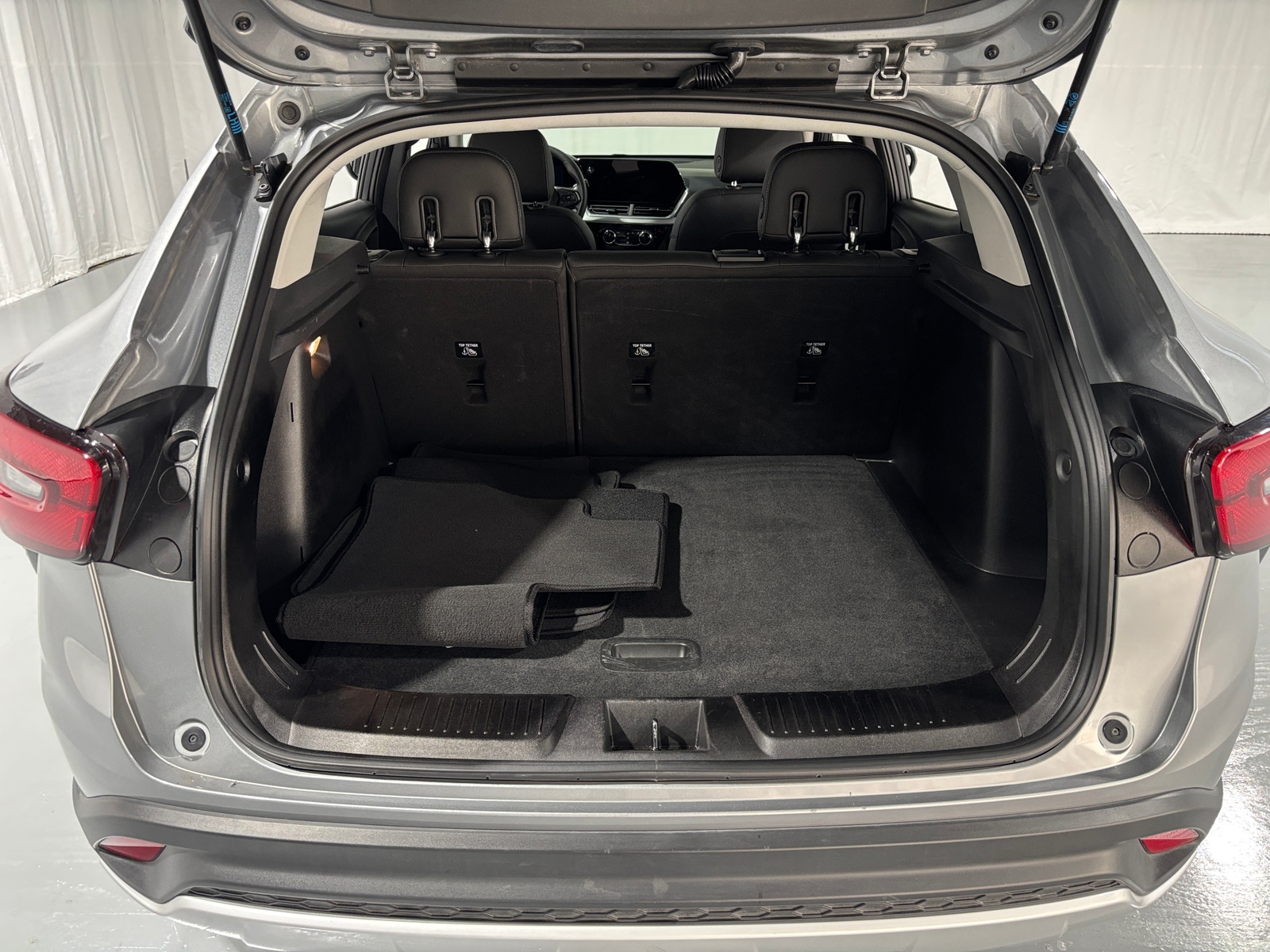 Thumbnail: 2025 Chevrolet Trax - 7