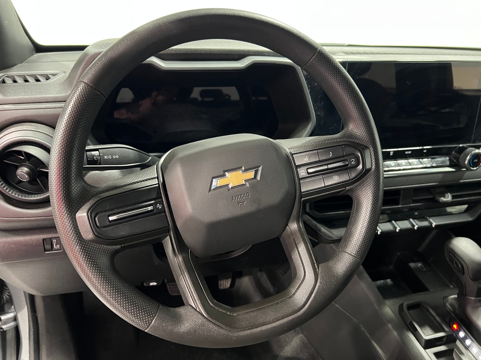 Thumbnail: 2024 Chevrolet Colorado - 5