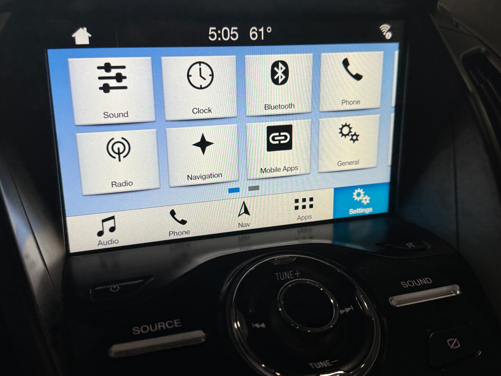 Thumbnail: 2019 Ford Escape - 3