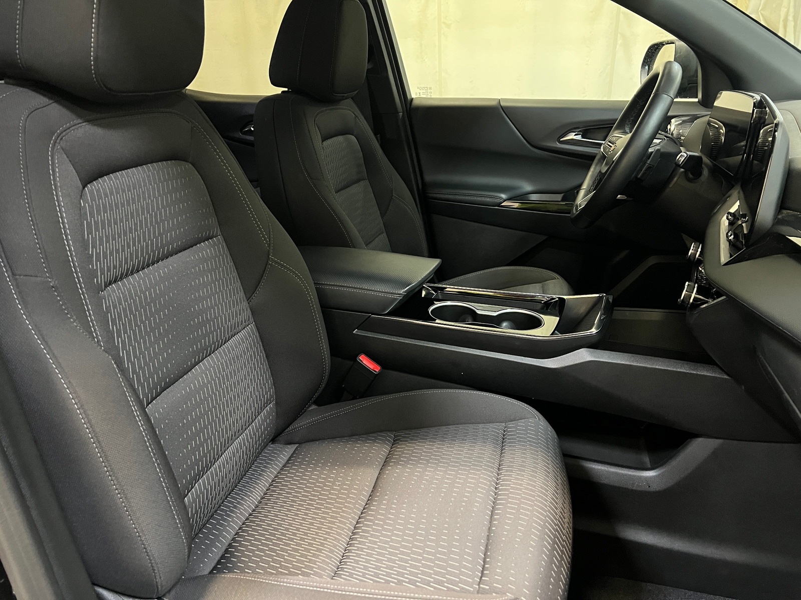 Thumbnail: 2025 Chevrolet Equinox - 2