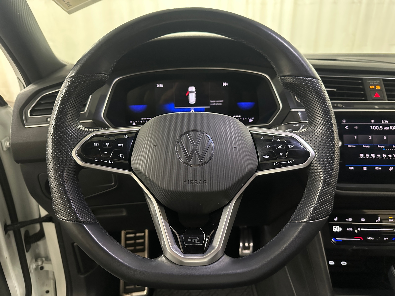 Thumbnail: 2024 Volkswagen Tiguan - 4