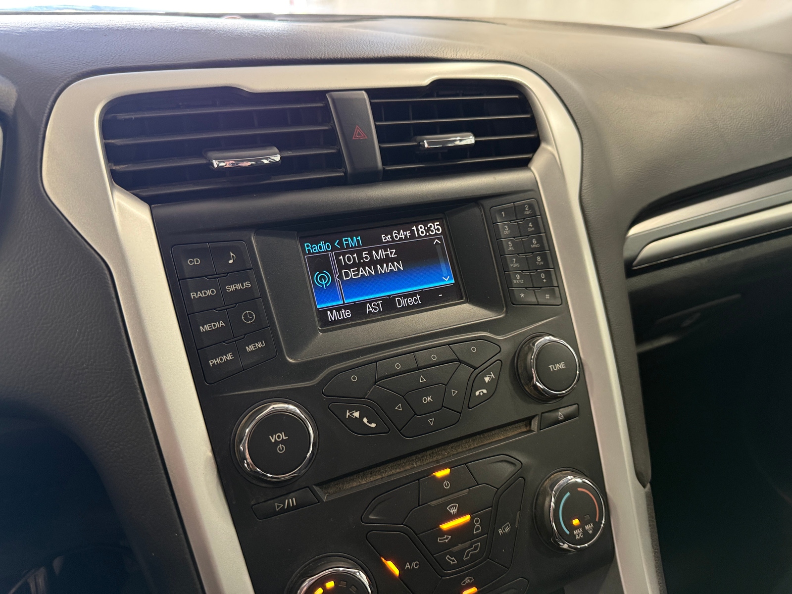 Thumbnail: 2014 Ford Fusion - 4