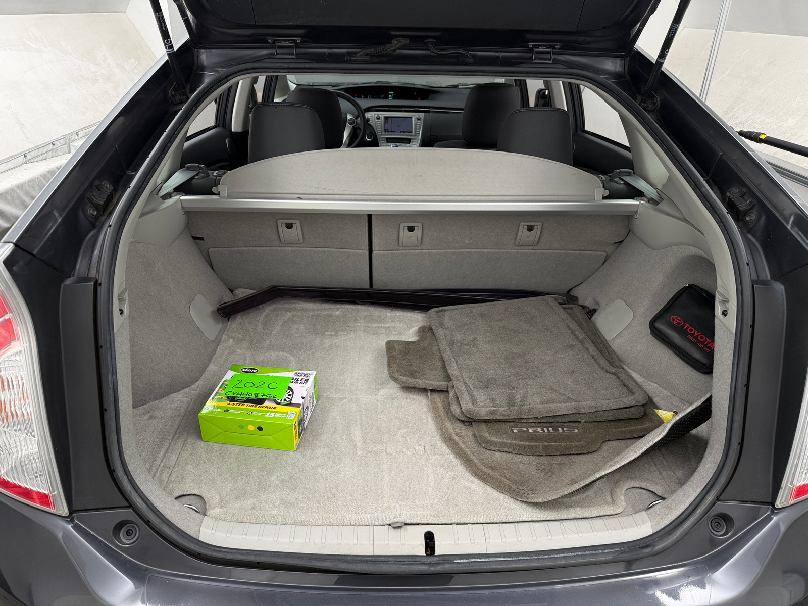 Thumbnail: 2014 Toyota Prius - 7