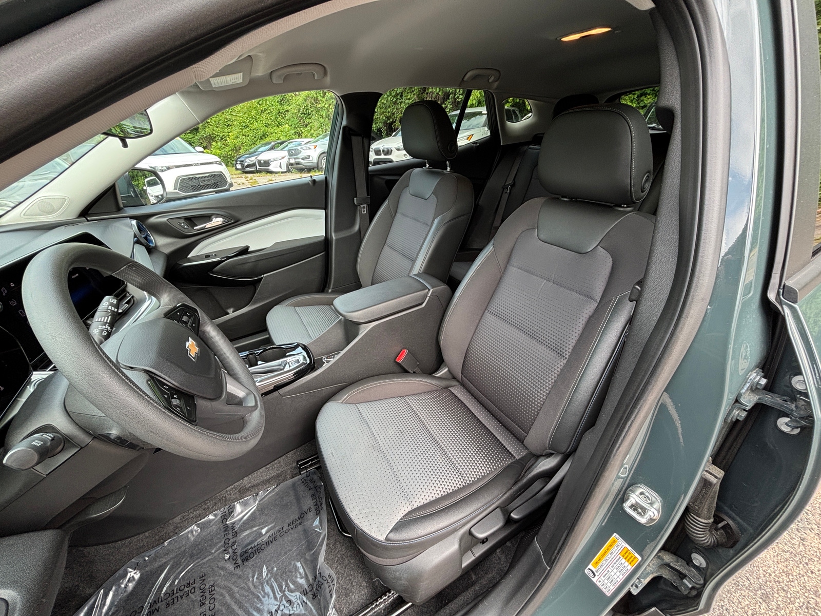 Thumbnail: 2025 Chevrolet Trax - 2