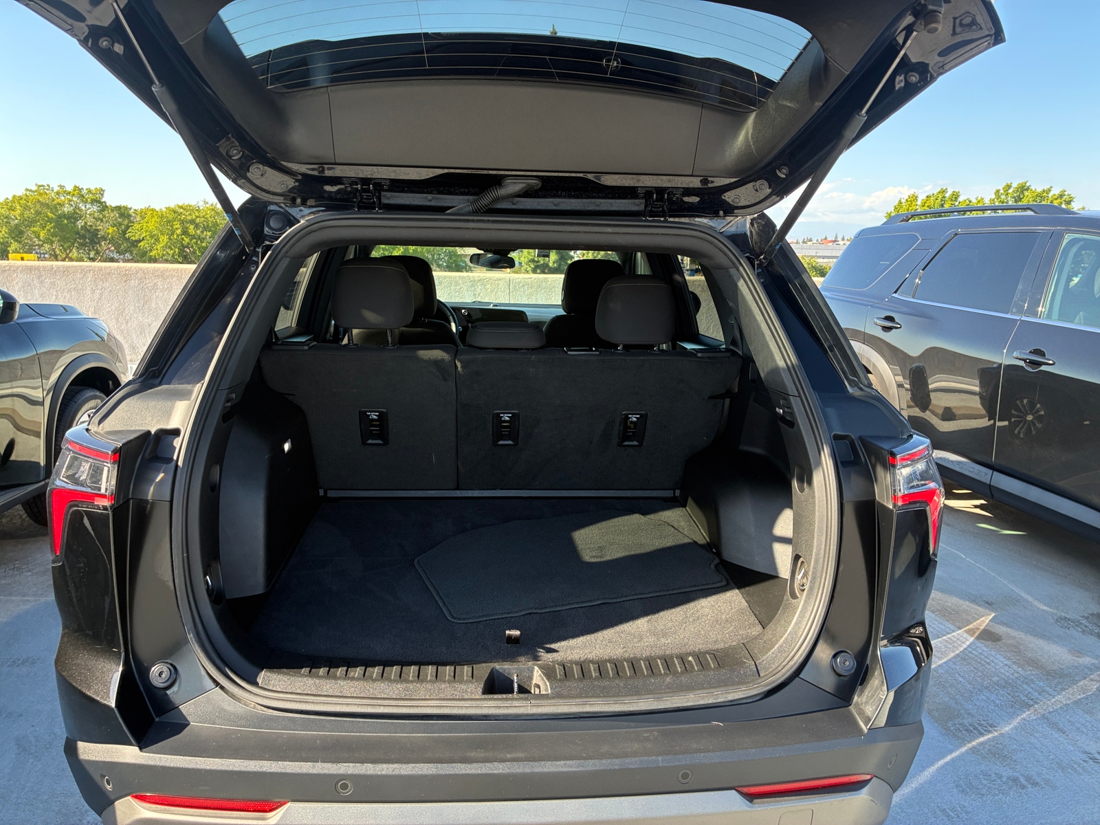 Thumbnail: 2025 Chevrolet Equinox - 6