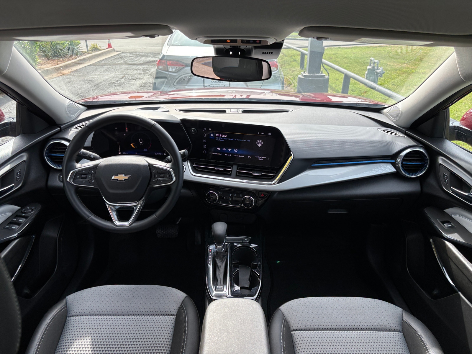 Thumbnail: 2025 Chevrolet Trax - 3