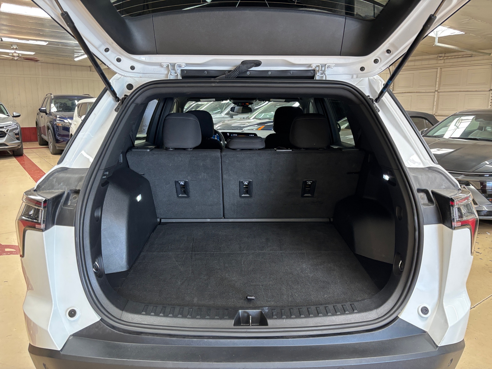 Thumbnail: 2025 Chevrolet Equinox - 6