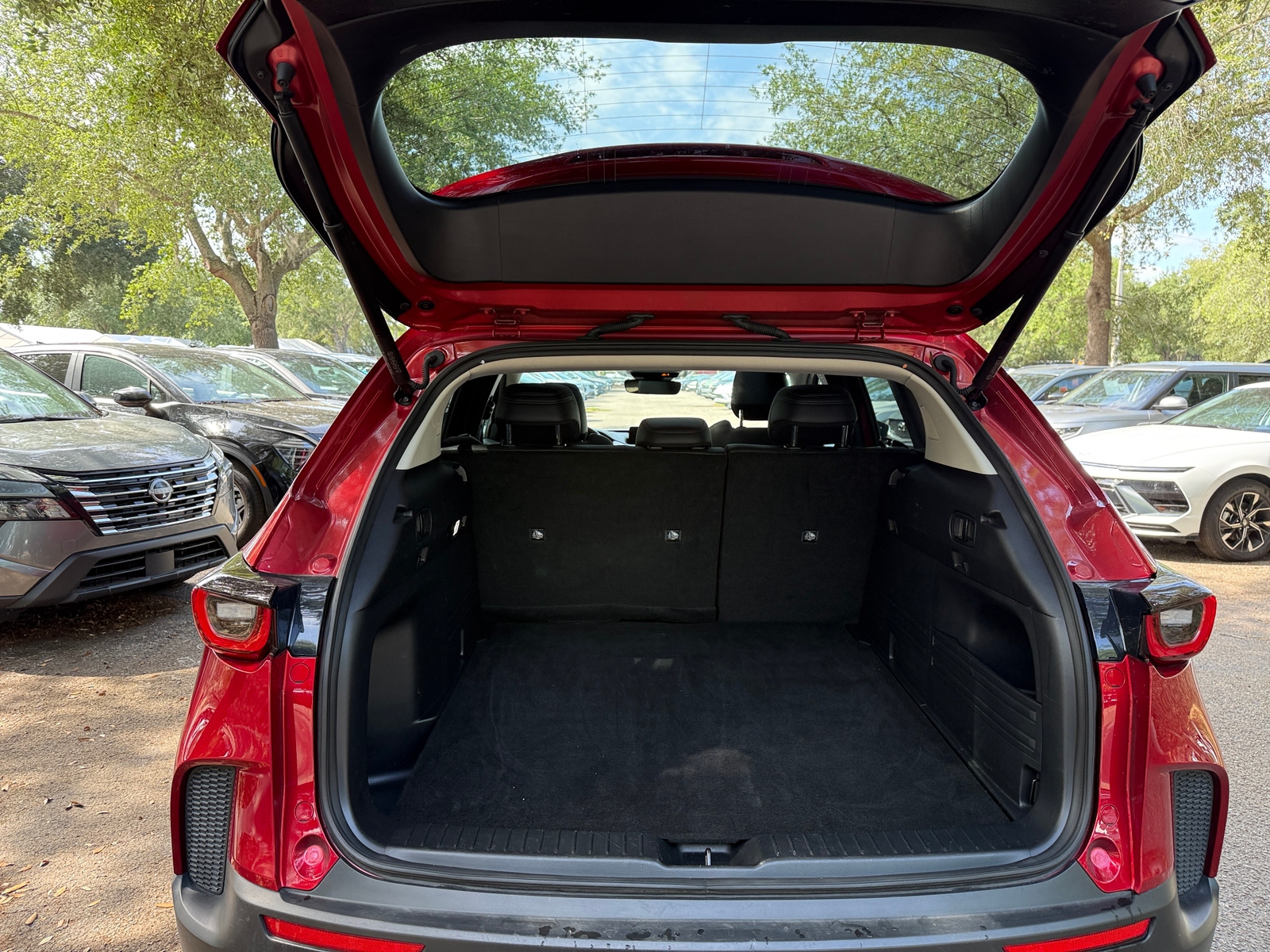 Thumbnail: 2025 Mazda CX-50 - 5