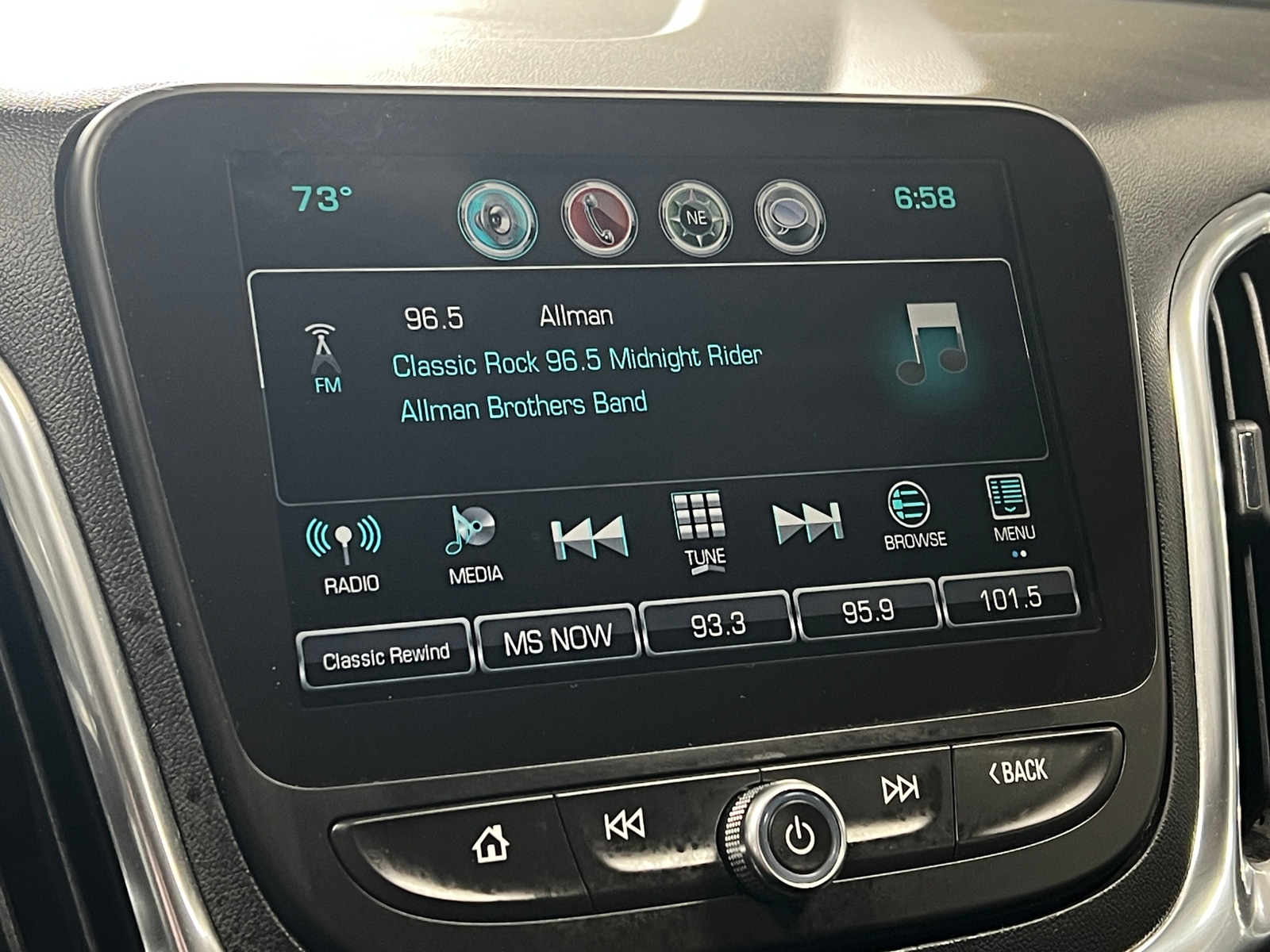 Thumbnail: 2018 Chevrolet Equinox - 4
