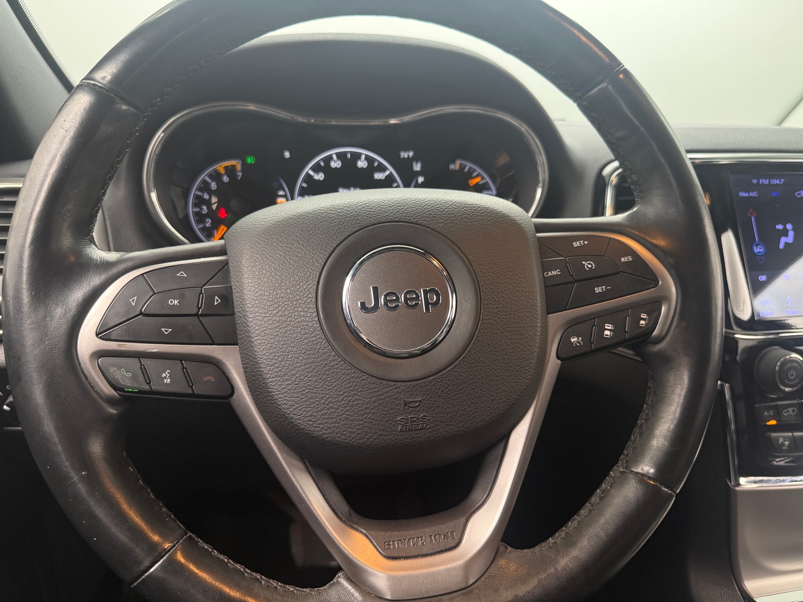 Thumbnail: 2019 Jeep Grand Cherokee - 4