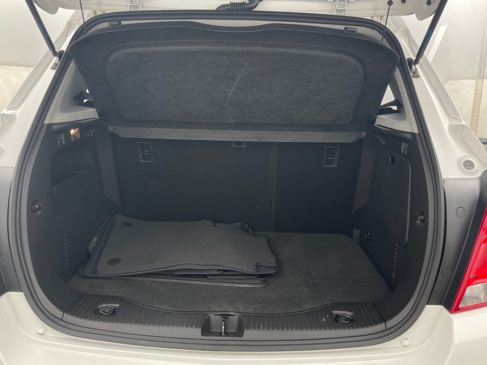 Thumbnail: 2020 Chevrolet Trax - 7