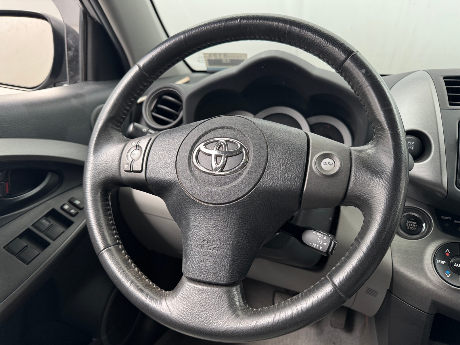 Thumbnail: 2012 Toyota RAV4 - 4