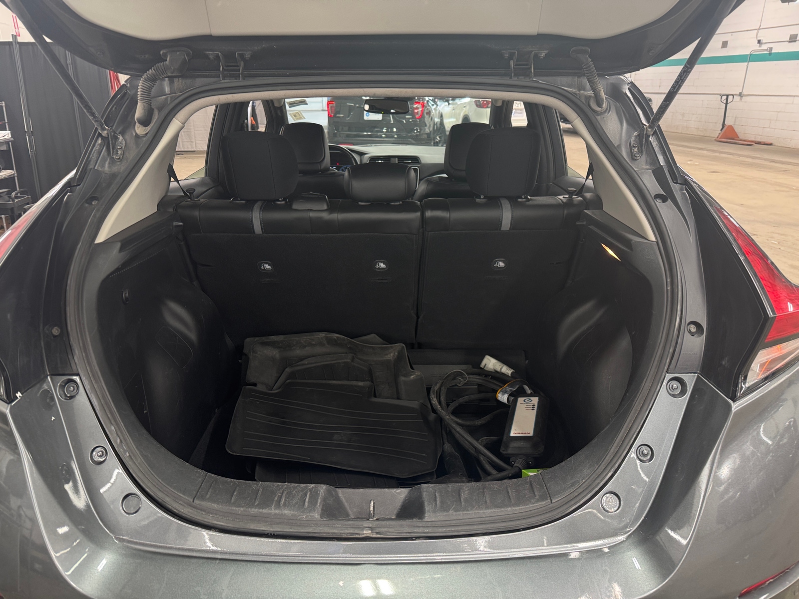 Thumbnail: 2021 Nissan Leaf - 6