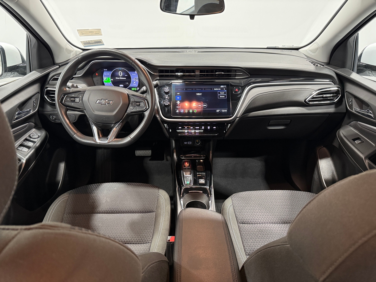 Thumbnail: 2023 Chevrolet Bolt EUV - 3