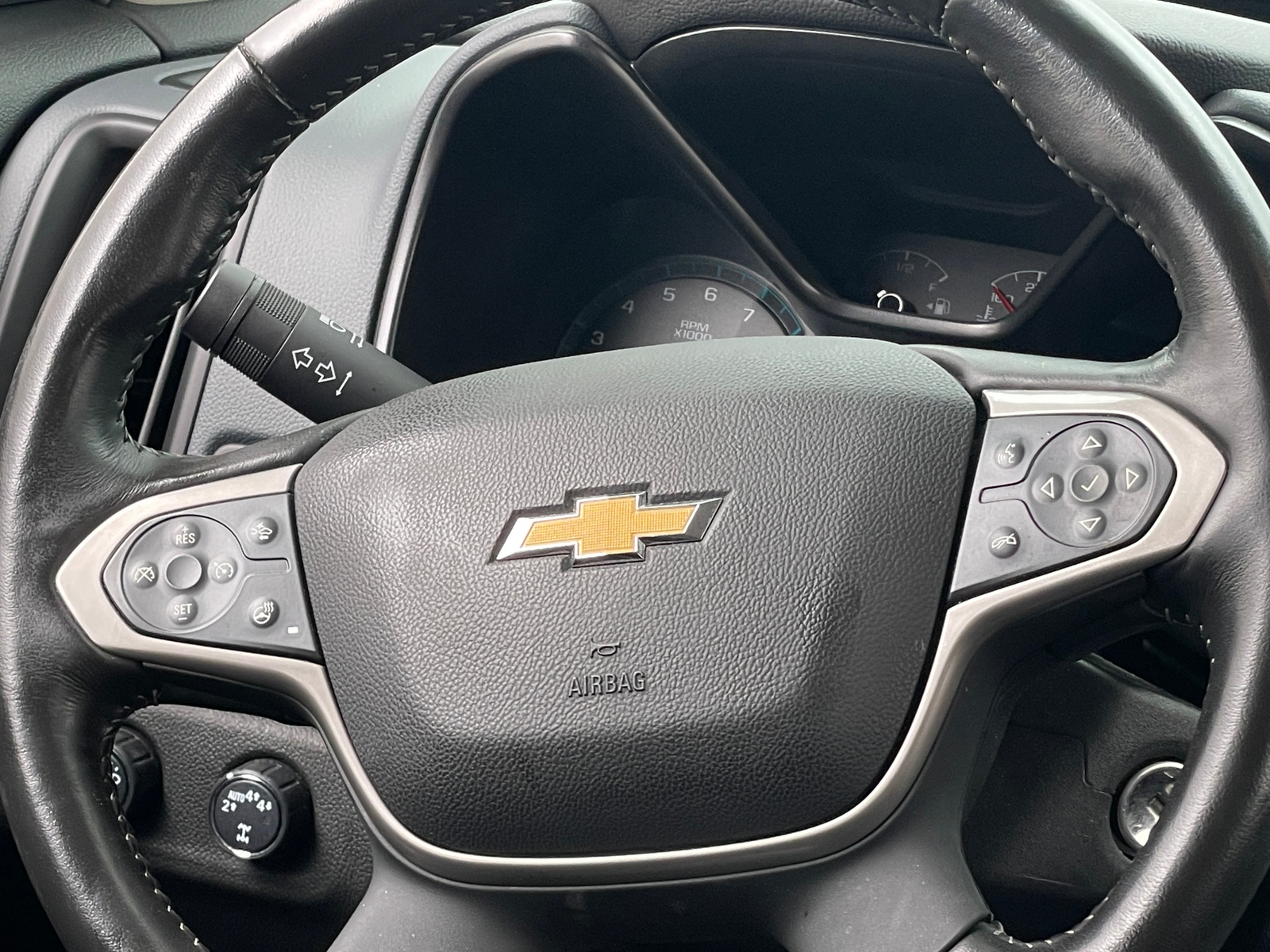 Thumbnail: 2022 Chevrolet Colorado - 4