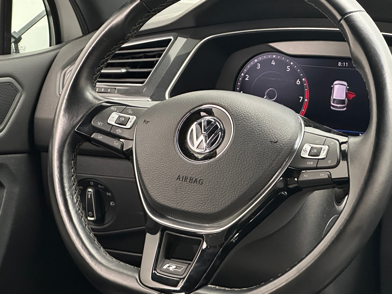 Thumbnail: 2019 Volkswagen Tiguan - 4