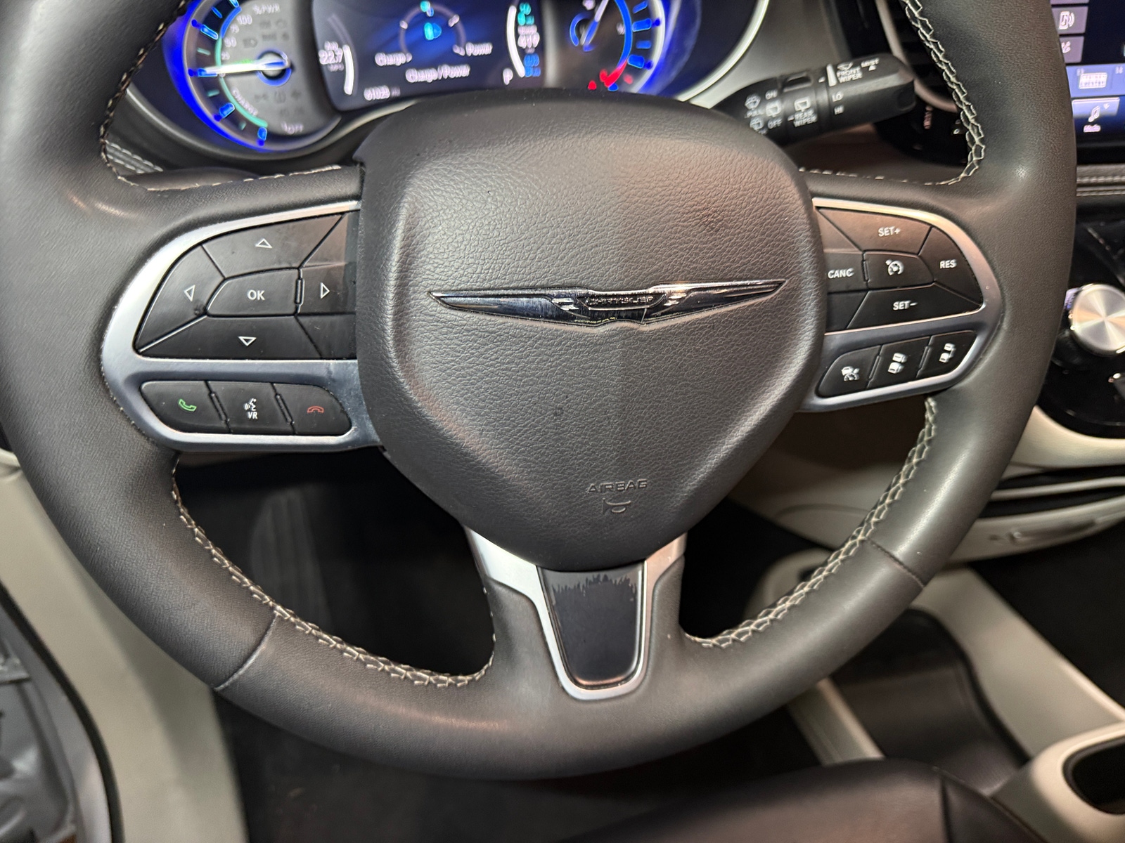 Thumbnail: 2024 Chrysler Pacifica - 4