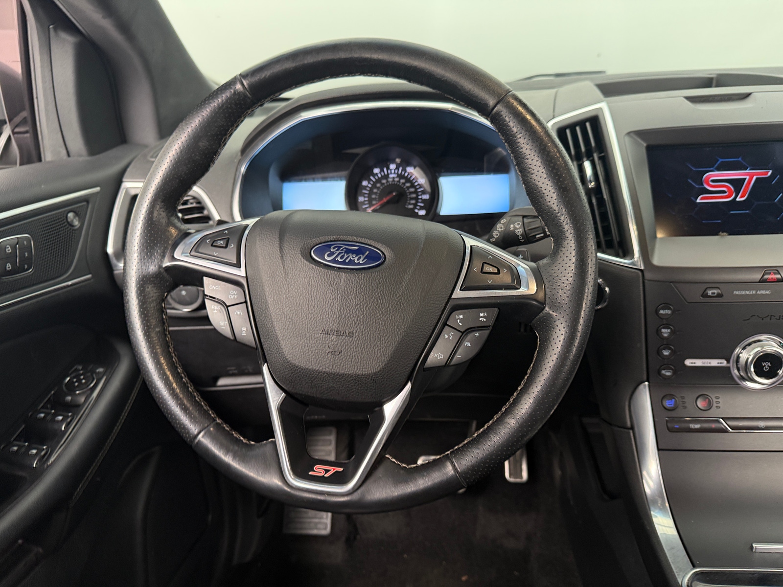 Thumbnail: 2020 Ford Edge - 4