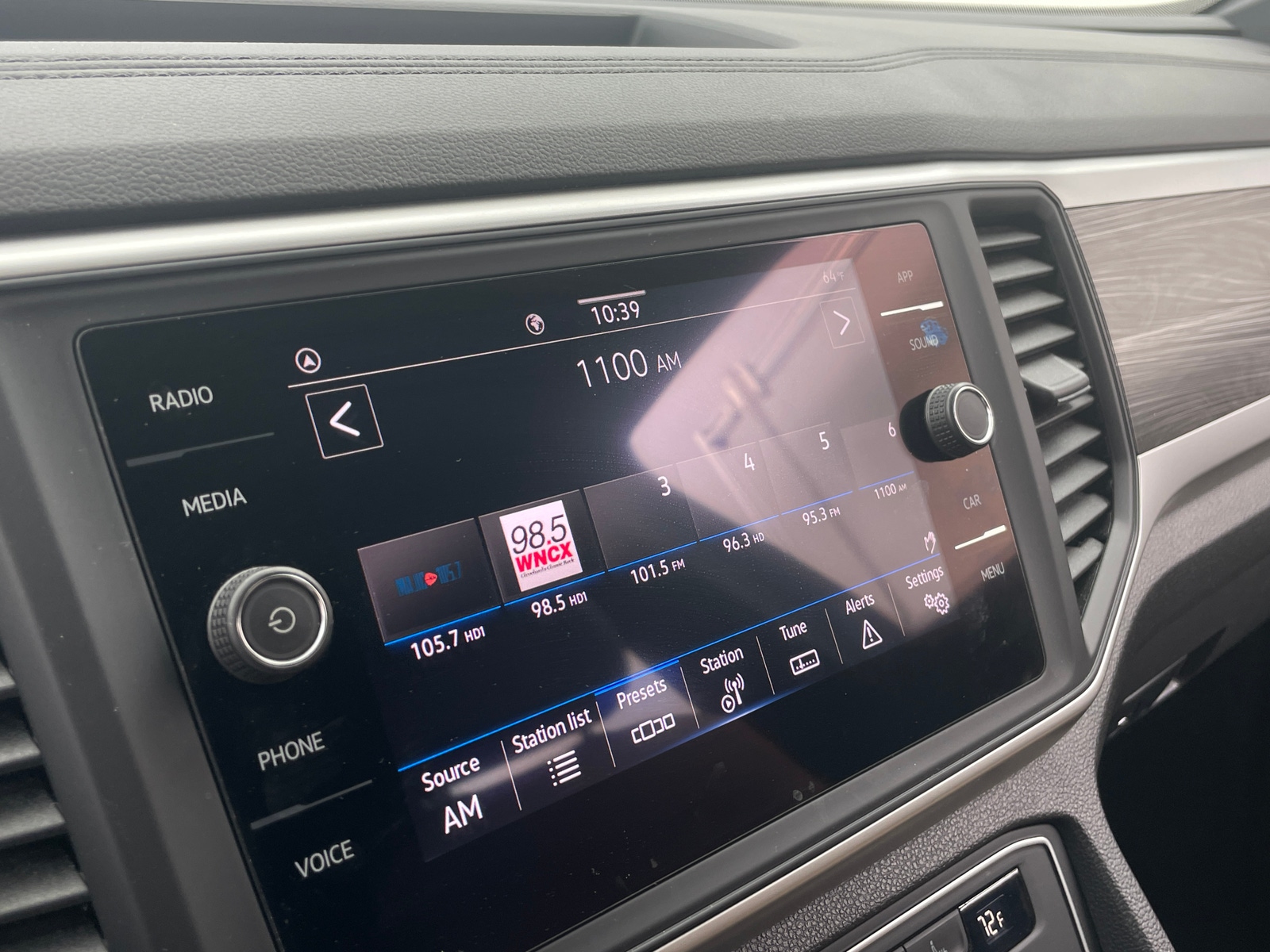 Thumbnail: 2021 Volkswagen Atlas - 3