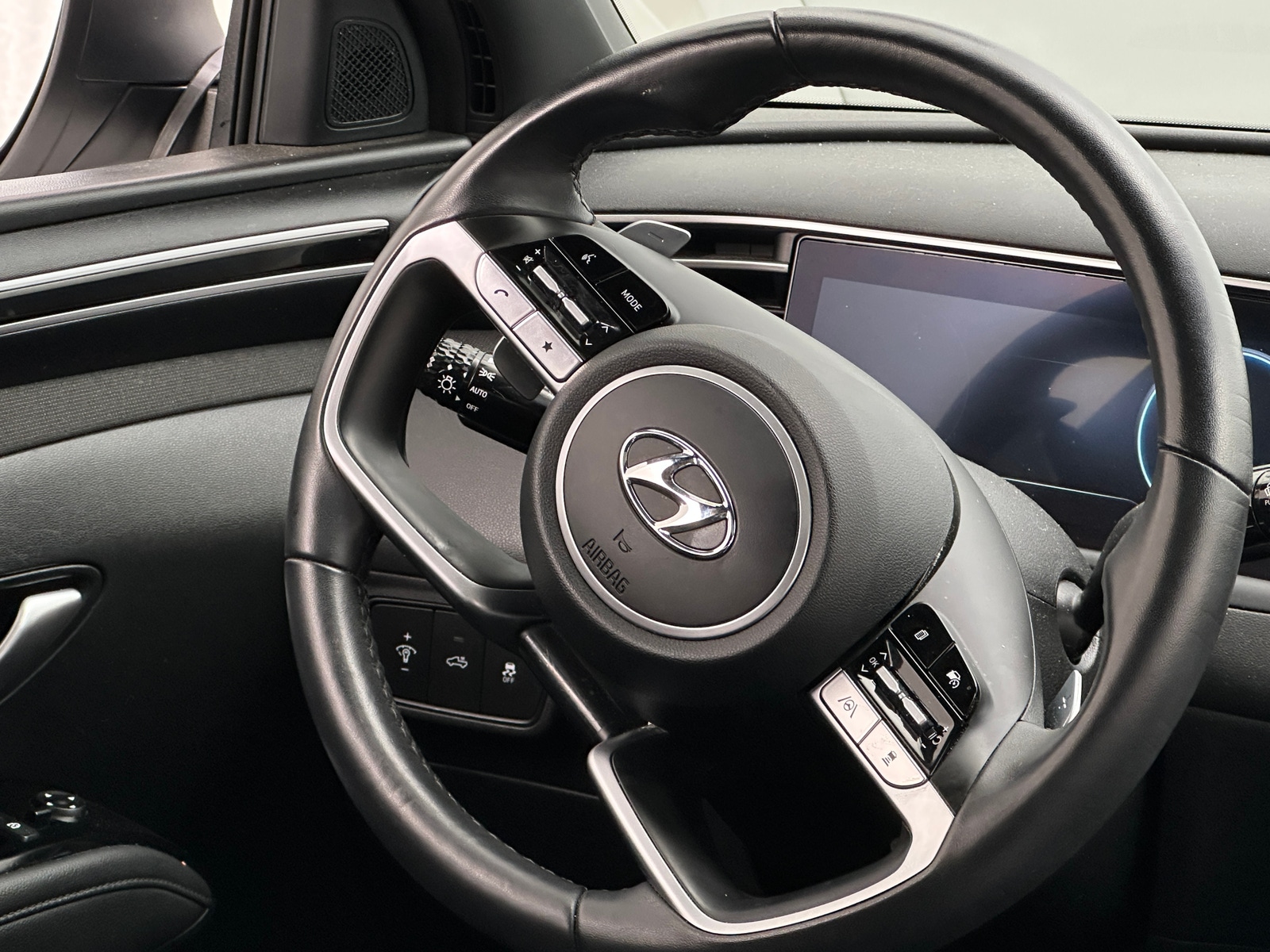 Thumbnail: 2023 Hyundai Santa Cruz - 4